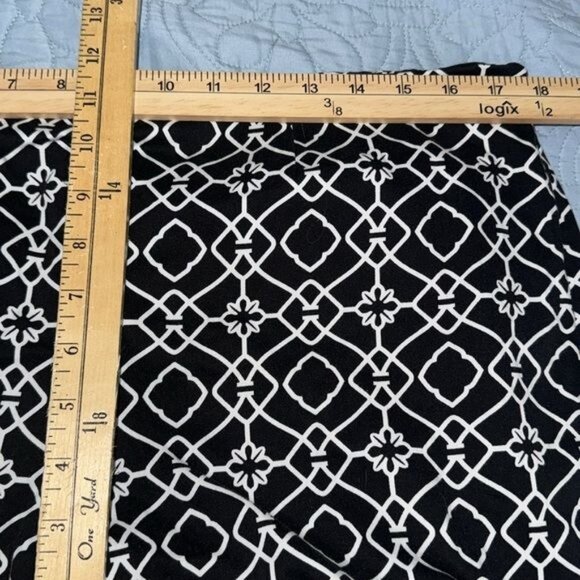 Charter Club Classic Fit Black & White Geometric Print Pants Size 16 - Picture 6 of 7